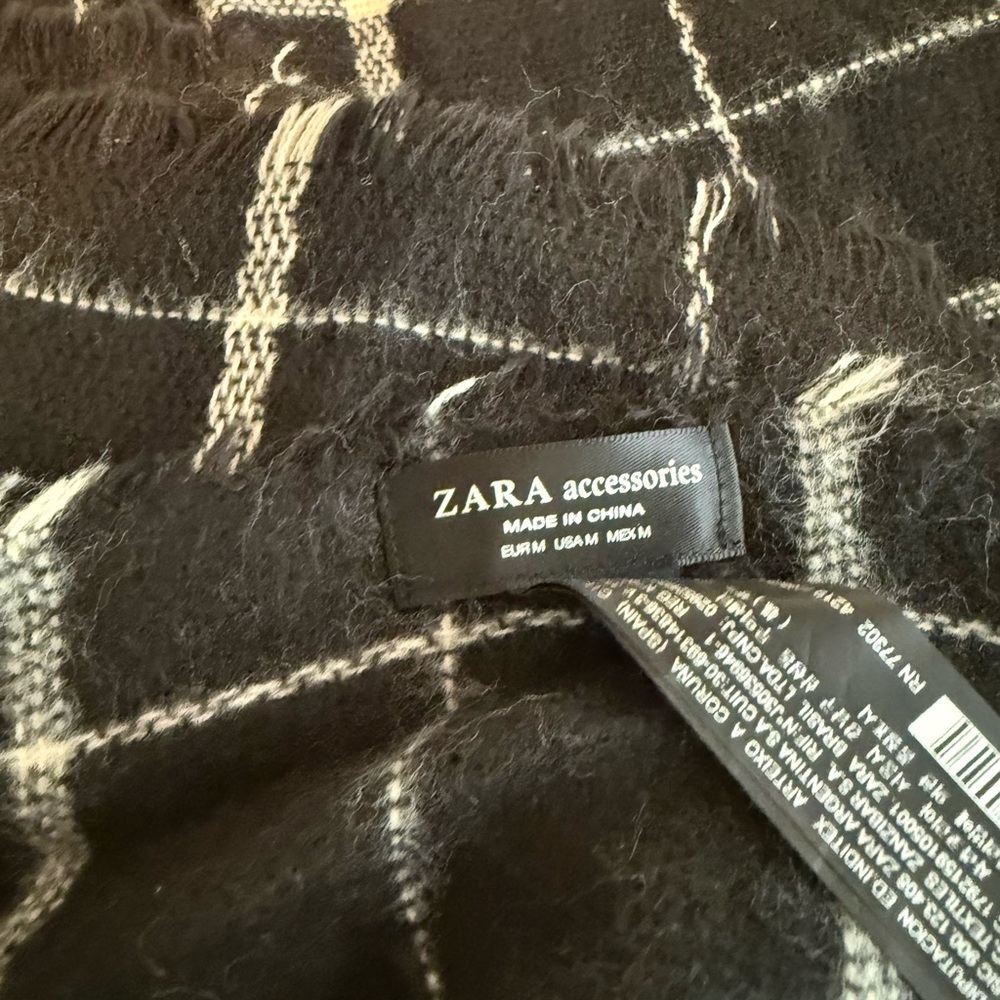 Zara Black and White Checkered Scarf